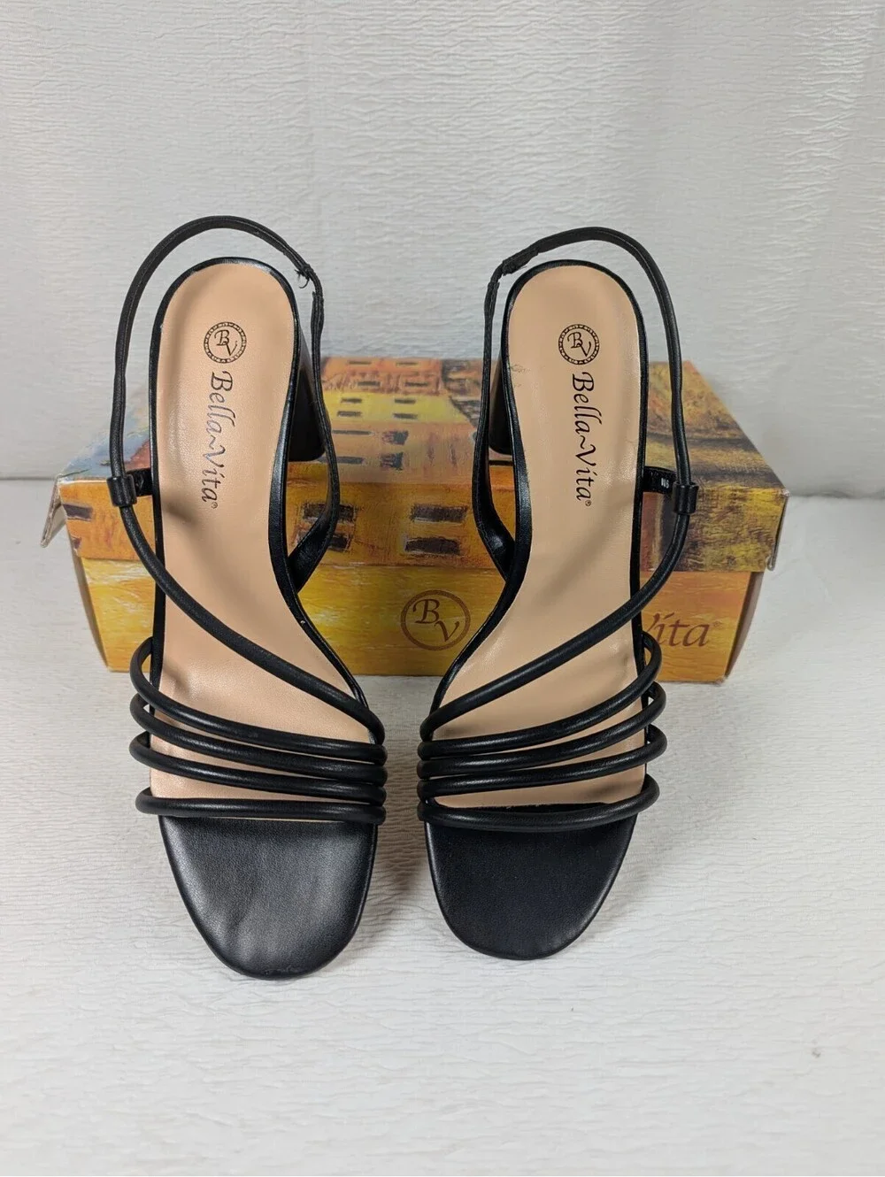 Bella Vita - Zariah - Women's - Black Leather Block Heel Sandals - Size 9 M